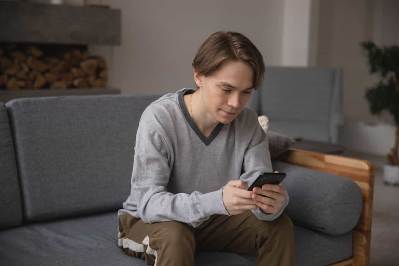 Photo by KATRIN  BOLOVTSOVA: https://www.pexels.com/photo/photo-of-man-wearing-grey-sweater-4048596/