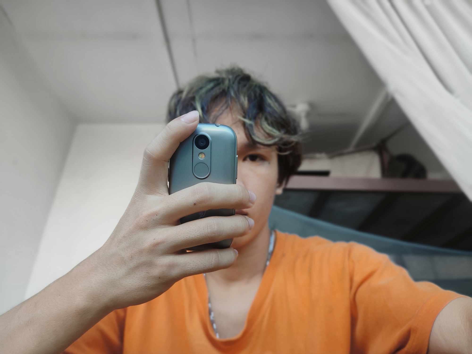 elly holding the jelly2e